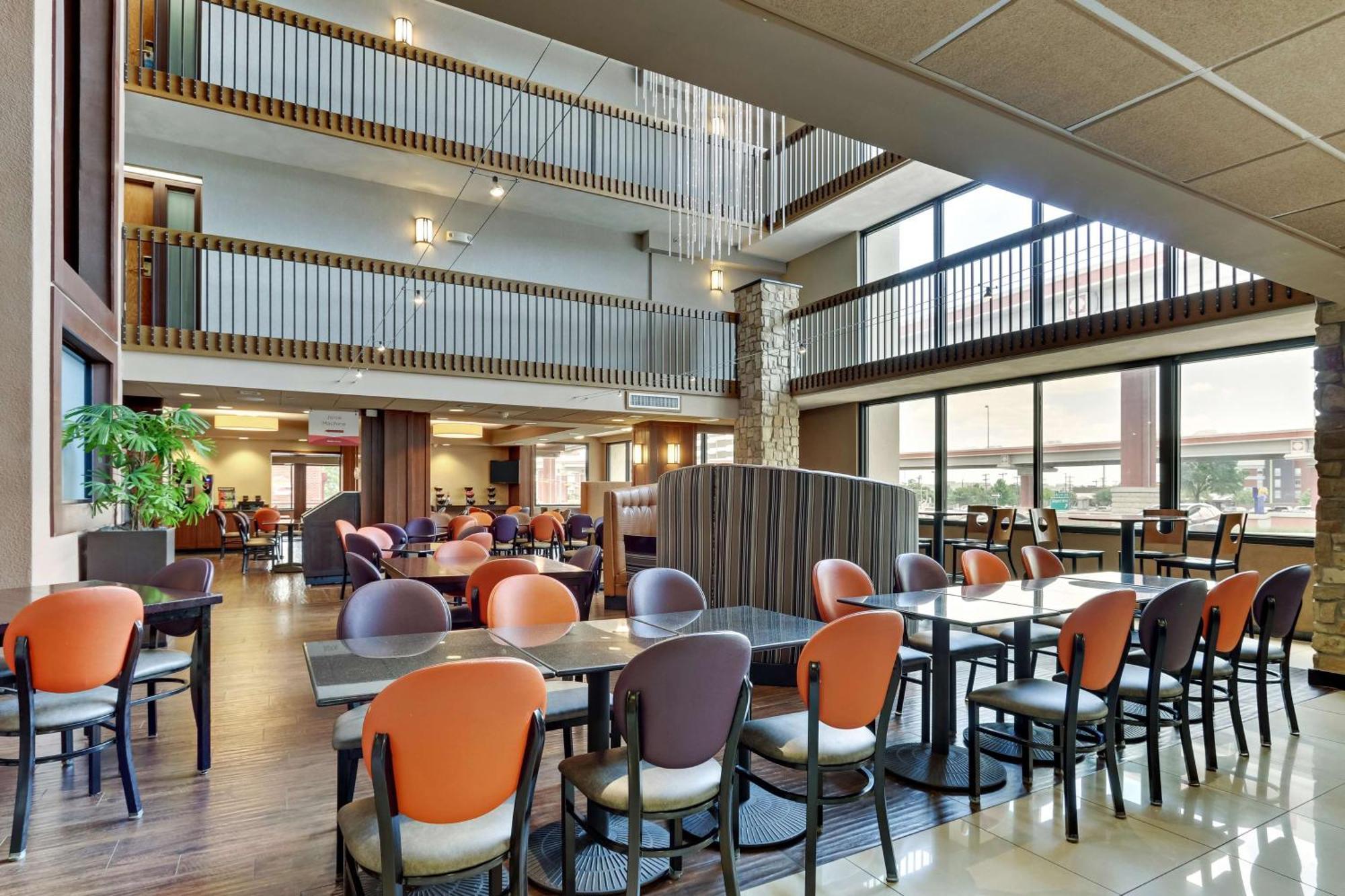 Drury Plaza Hotel San Antonio Airport Exterior photo